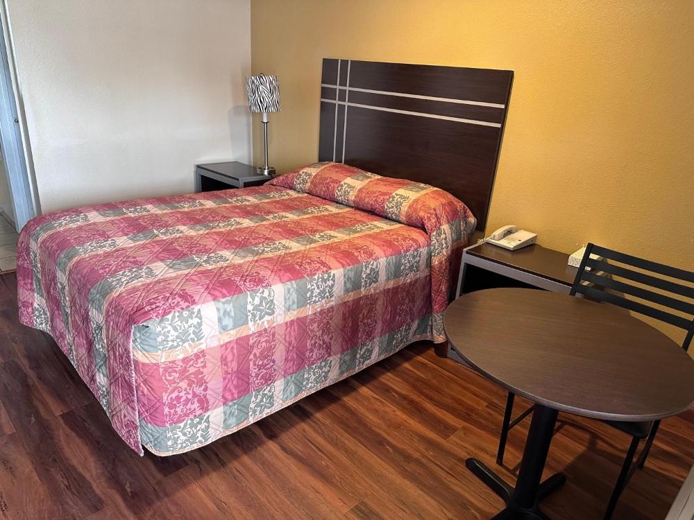 Colonial Inn Hammond